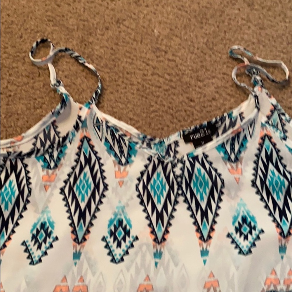 Flowy Top - Picture 2 of 2